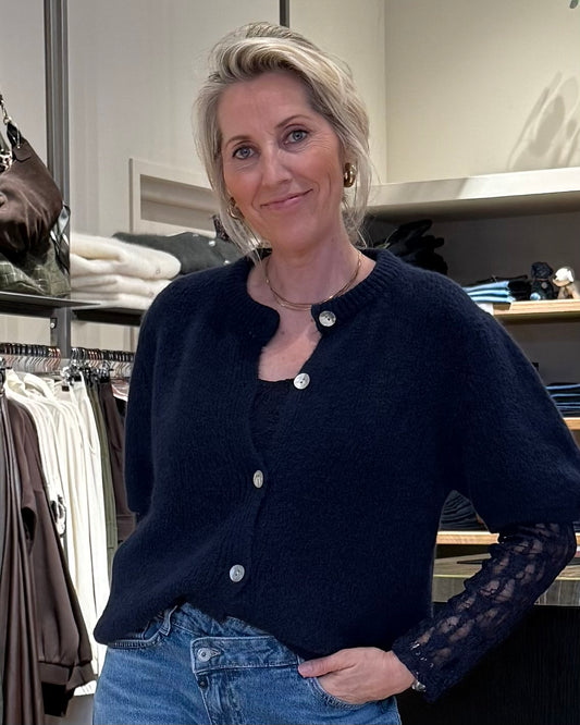 Triple Nine - Kanten Top Lucy Navy - Peet kleding