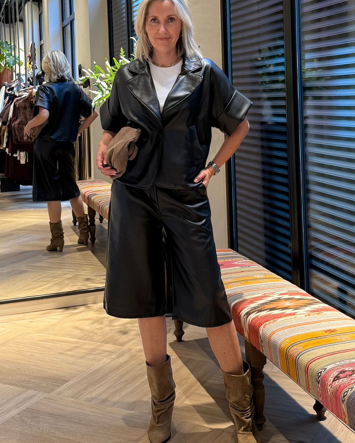 Faux Leather Jack Jona Zwart - Peet kleding