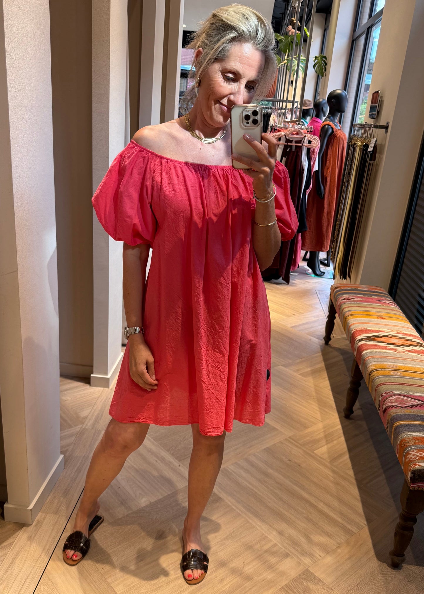 Jurk Maria Offshoulder Coraal - Peet kleding