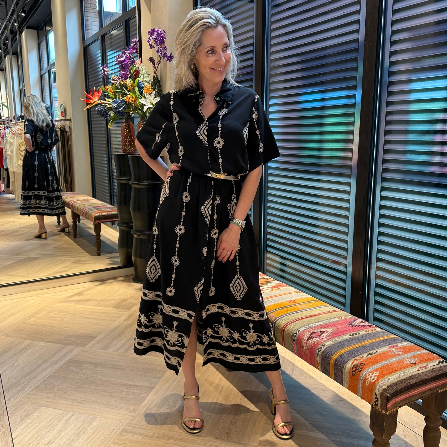 Jurk Chica Zwart Goud - Peet kleding