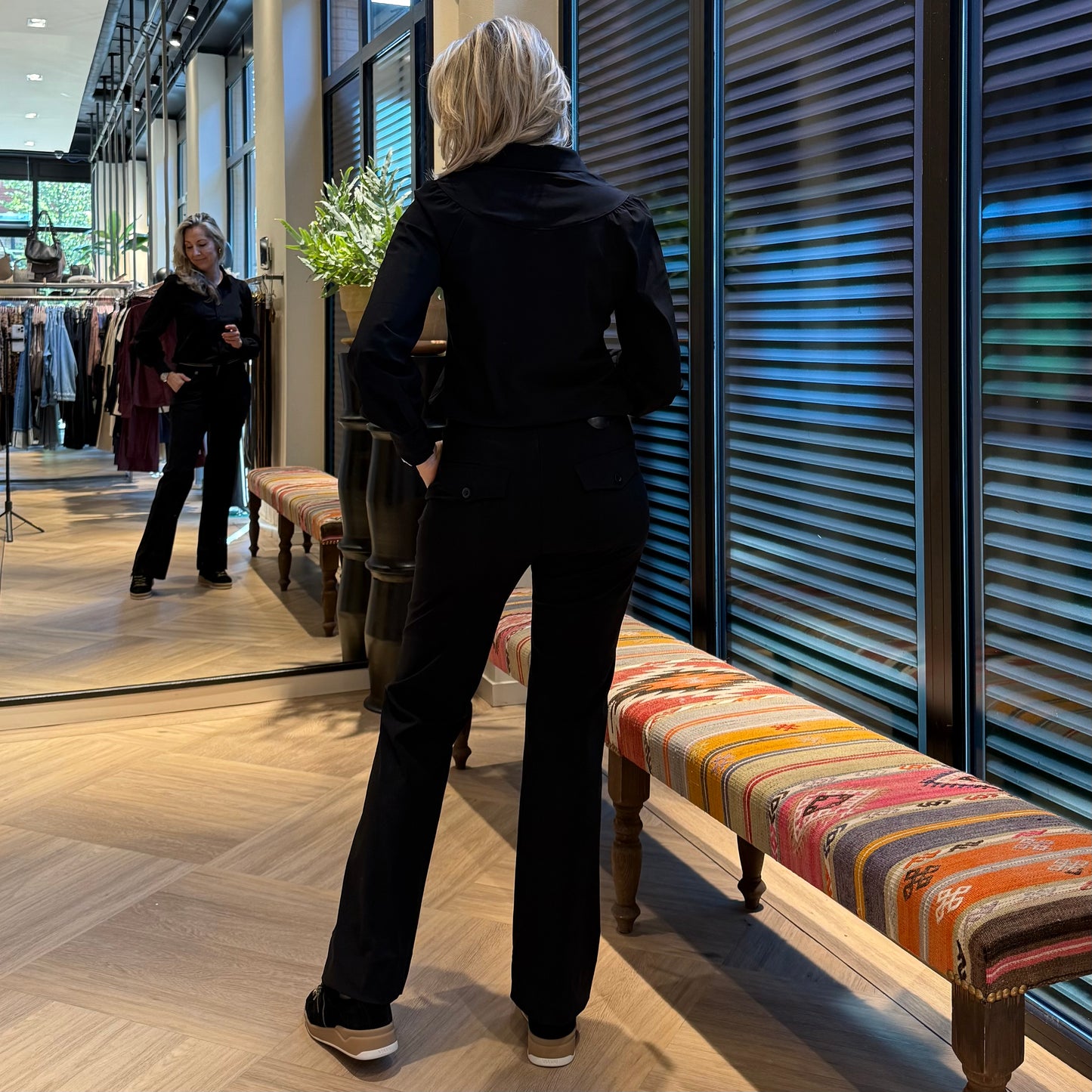 Triple Nine - Travel Blouse Moon Zwart - 5919 - Peet kleding