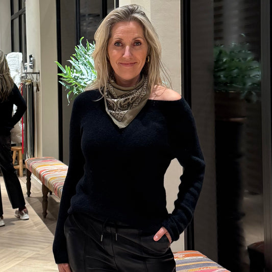 Triple Nine - Top Levina Alpaca Zwart - Peet kleding