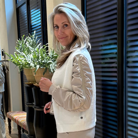 Triple Nine - Fluffy Gilet Inky Creme - 9001 - Peet kleding