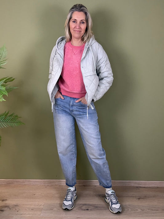 With Black Jacket Astrid Zand - Peet kleding