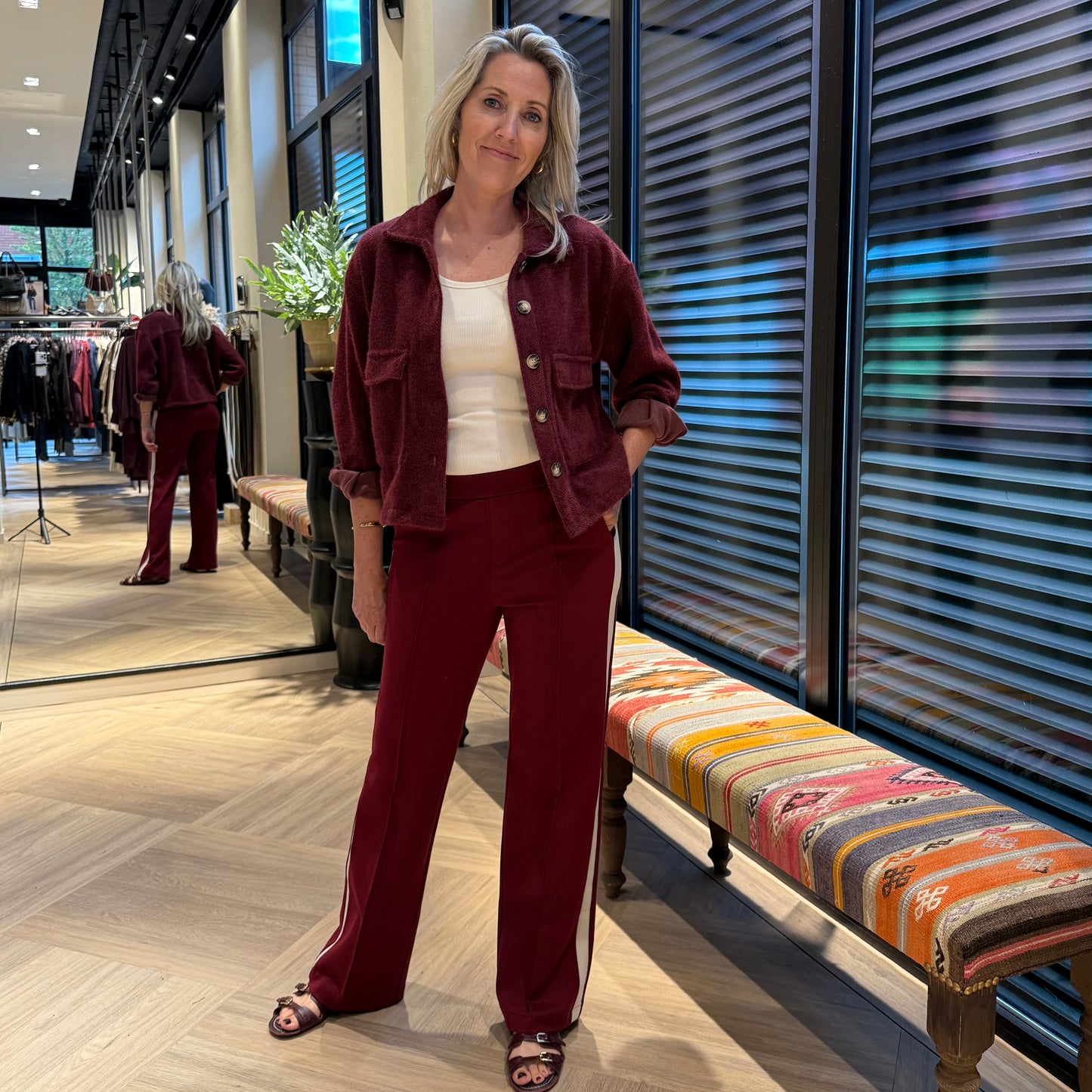 Vest Josje Fluffy Bordeaux - Peet kleding