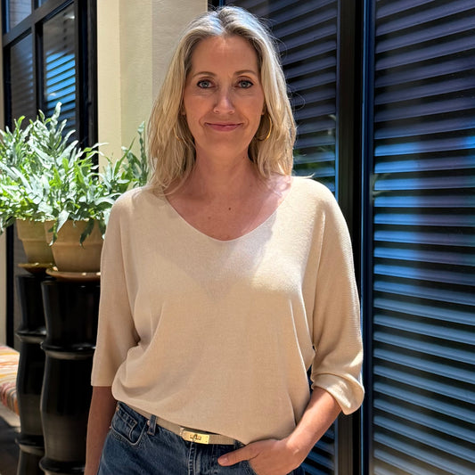 Top Joy V-hals Beige - Peet kleding