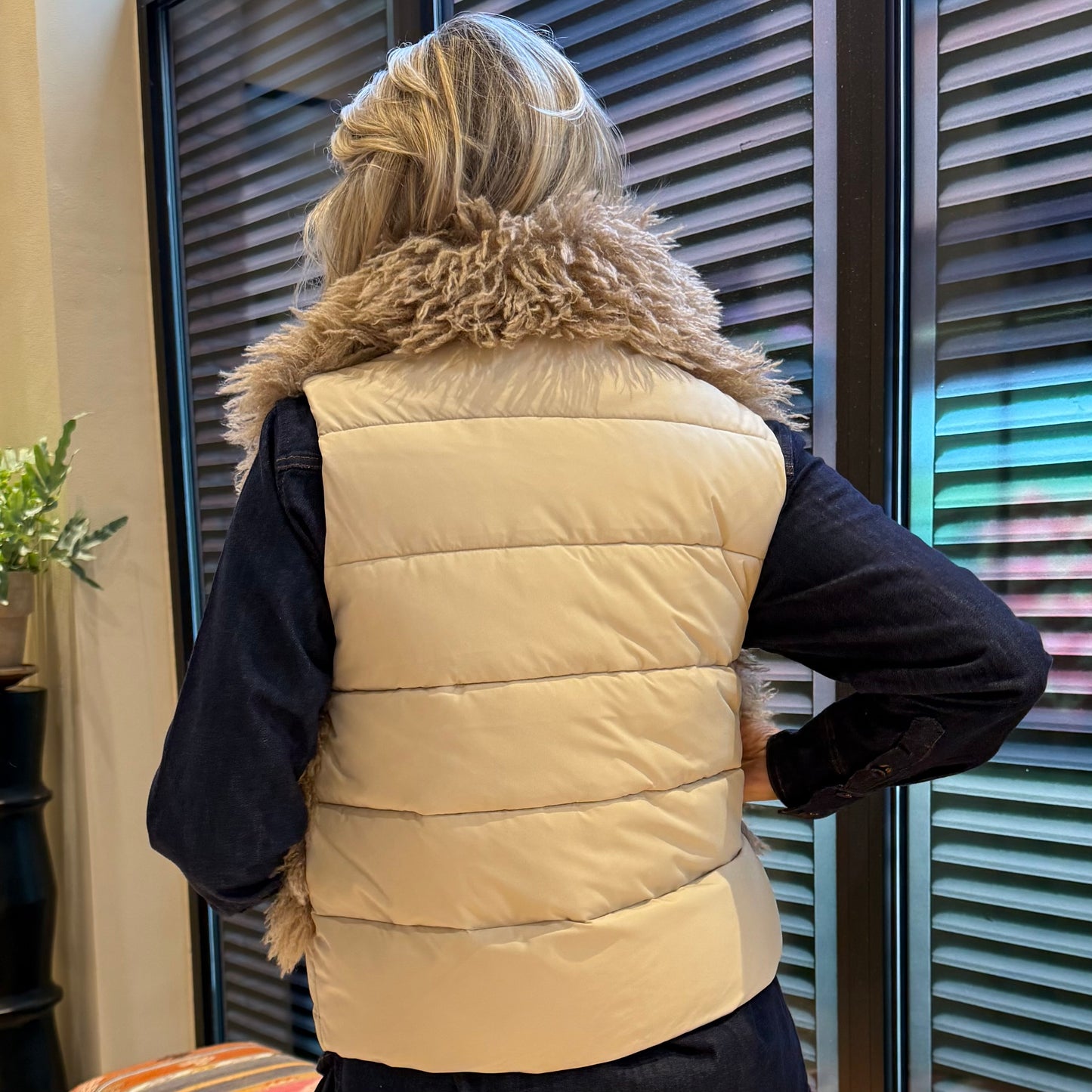 Zhrill Bodywarmer Ane Taupe - Peet kleding