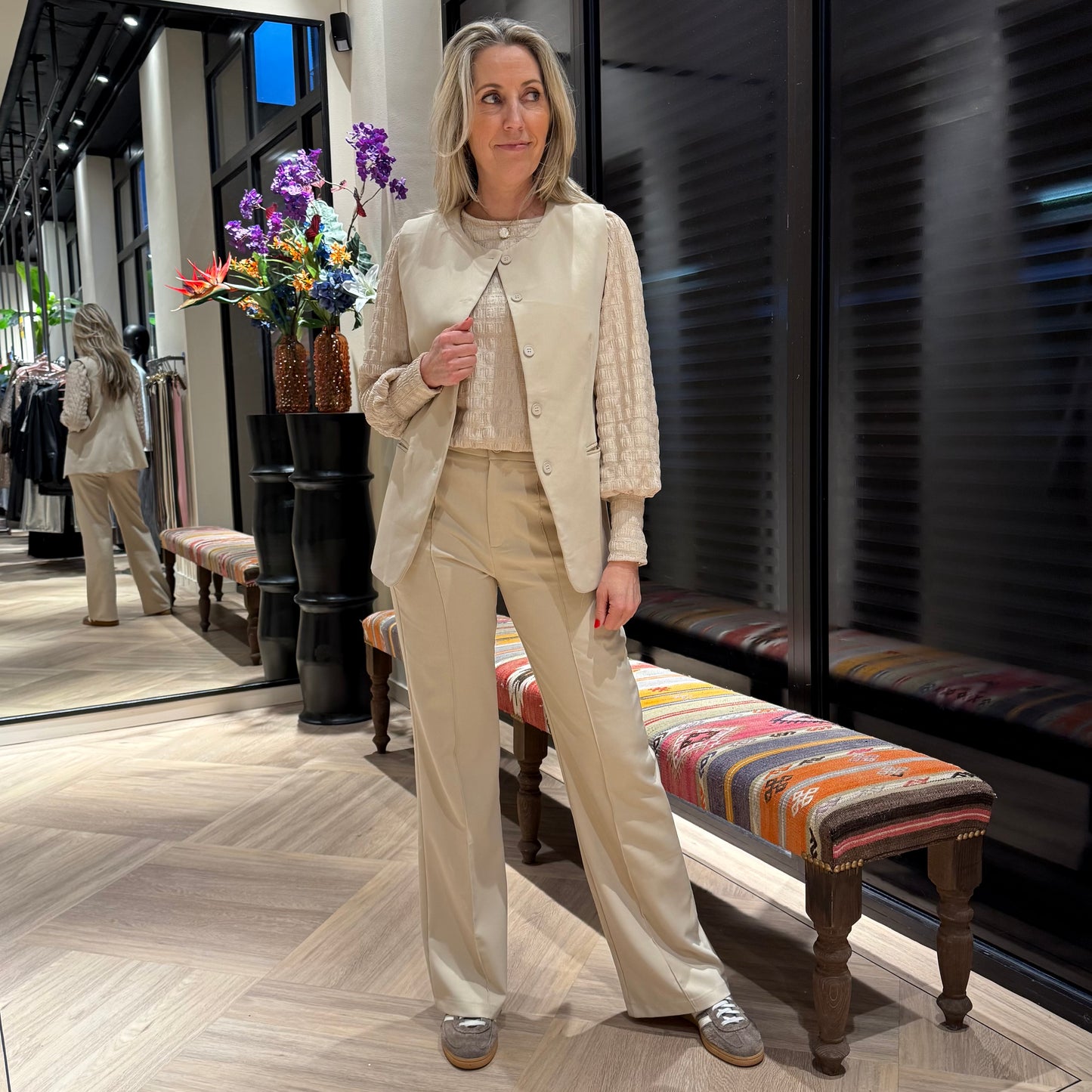 Azzurro Gilet Pia Zand - Peet kleding