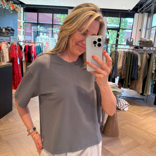 With Black Tindra Tee Thunder - Peet kleding