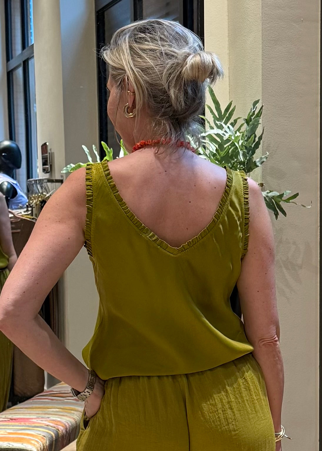 Top Anne Silk Olijf - Peet kleding