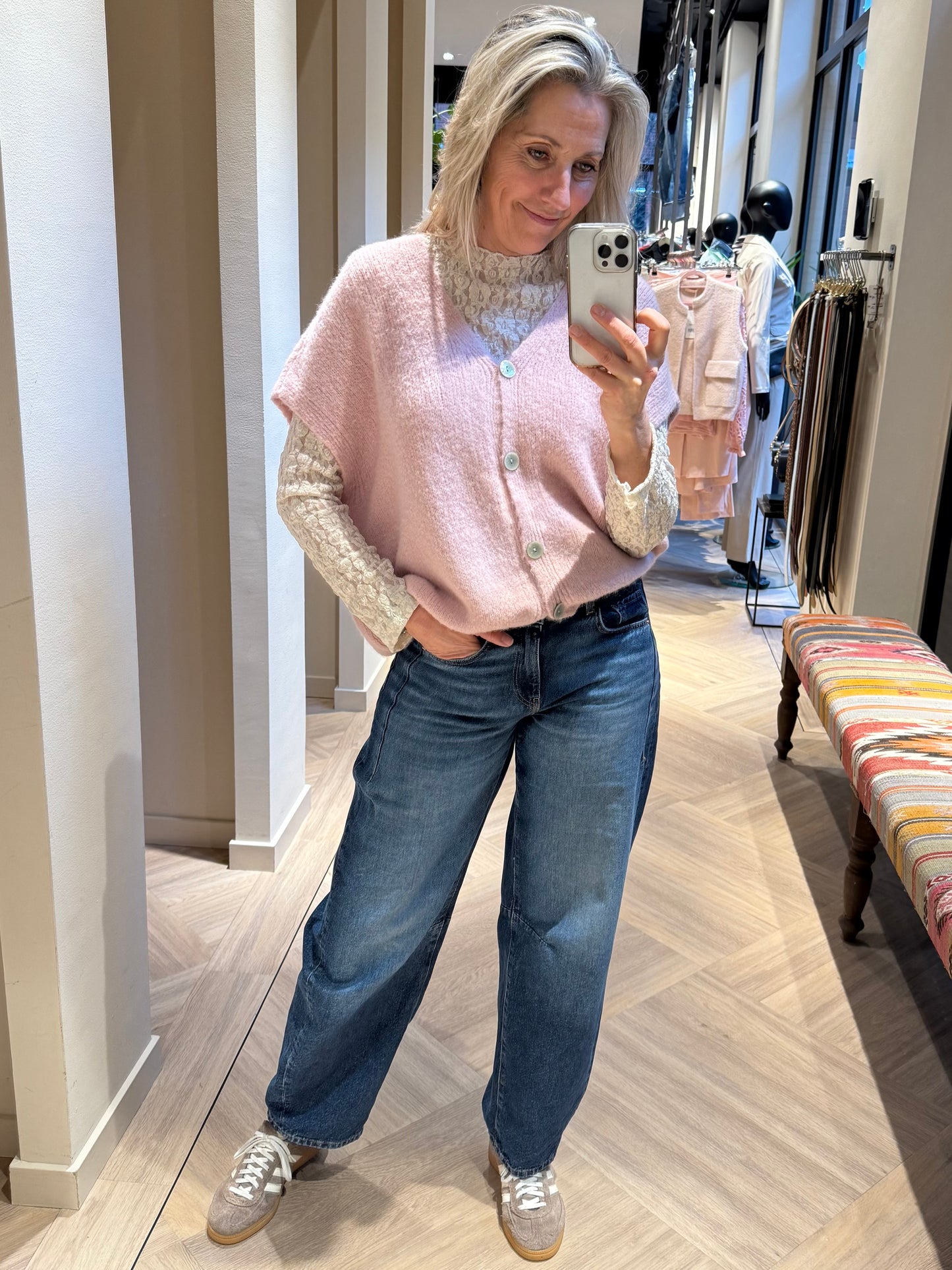 Gilet Nima Alpaca Poeder Roze - Peet kleding