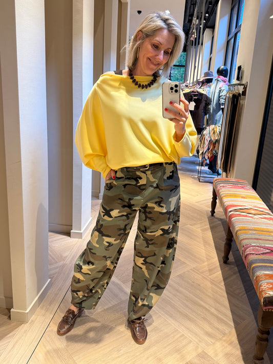 Ambika Broek Nina Barrel Army Print - Peet kleding