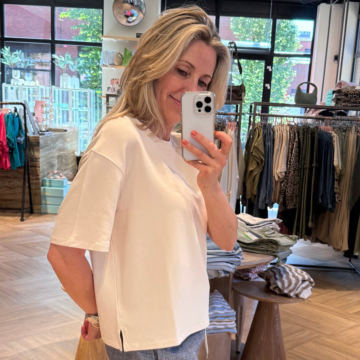 With Black Tindra Tee Birch - Peet kleding