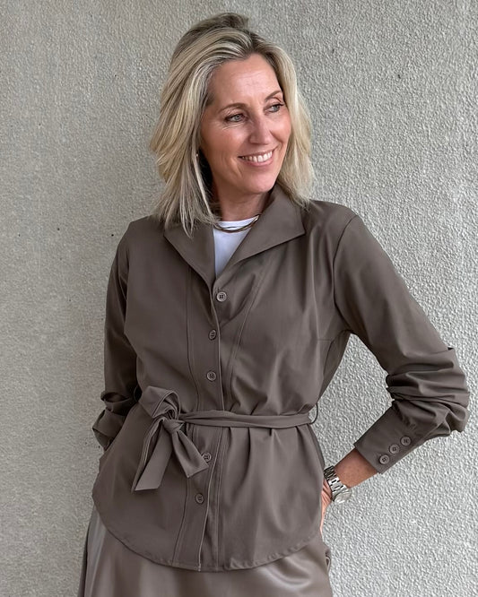 Triple Nine - Travel Blouse Charlot Taupe - 5949 - Peet kleding