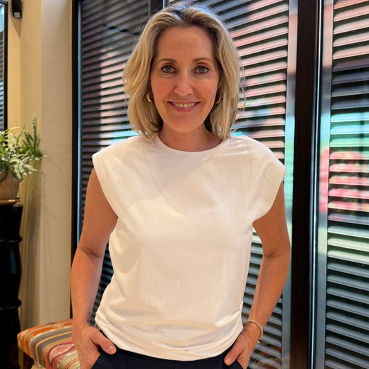 Yaya Mouwloze Top Wit - Peet kleding