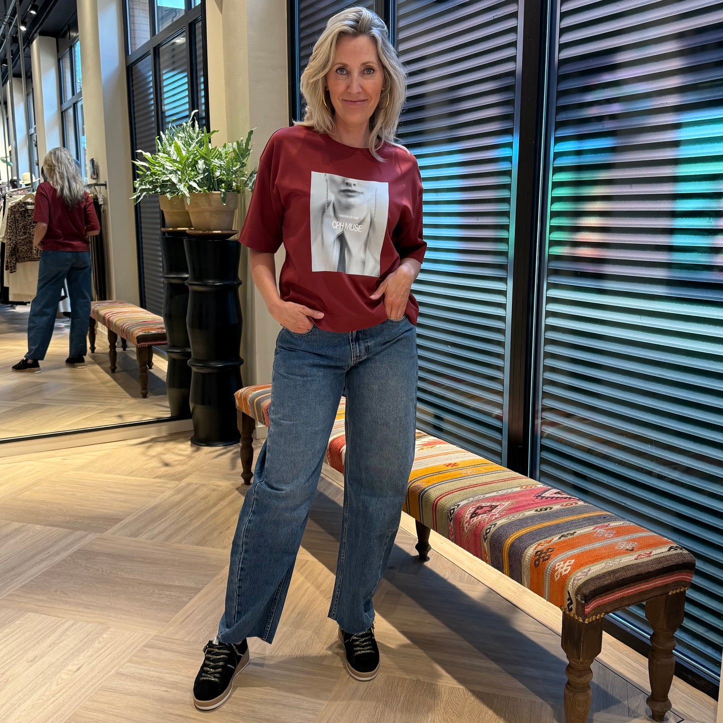With Black Peyton Barrel Jeans - Peet kleding