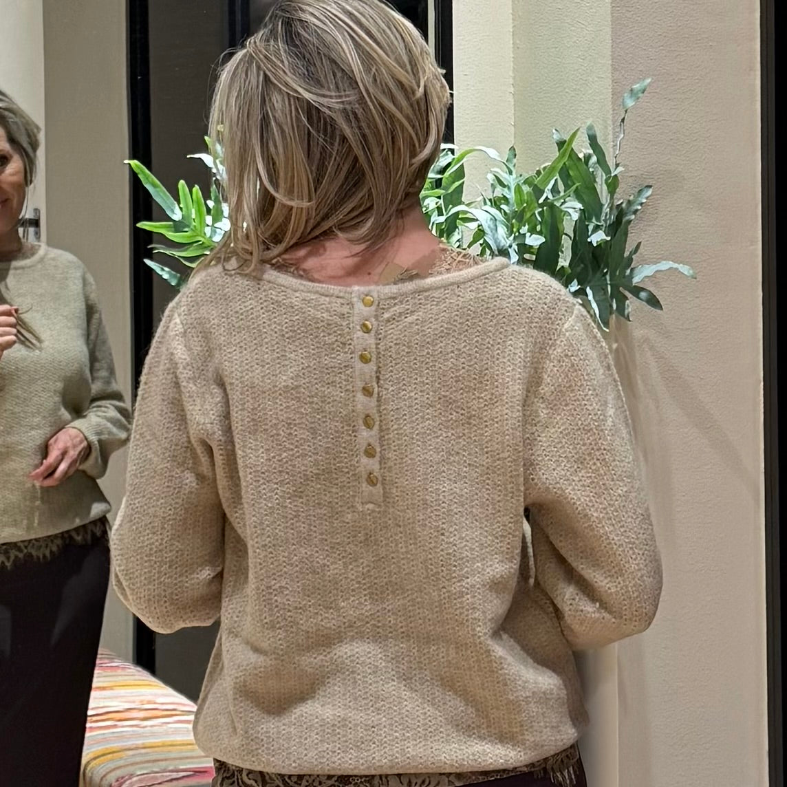 Ichi Trui Asdis Zand - Peet kleding
