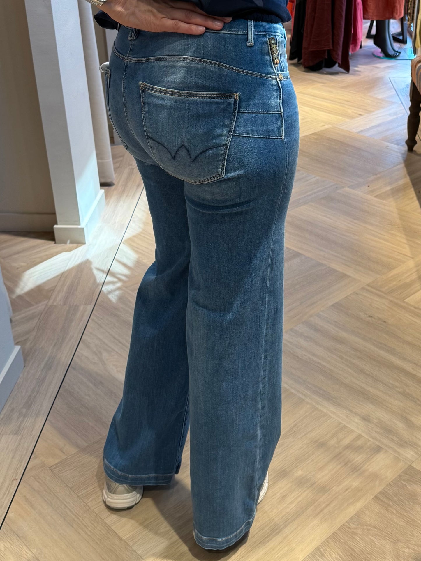 Le Temps Des Cerises Flare Blue - Peet kleding