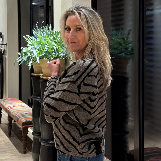 Zhrill Trui Nina Zebra Zand - Peet kleding