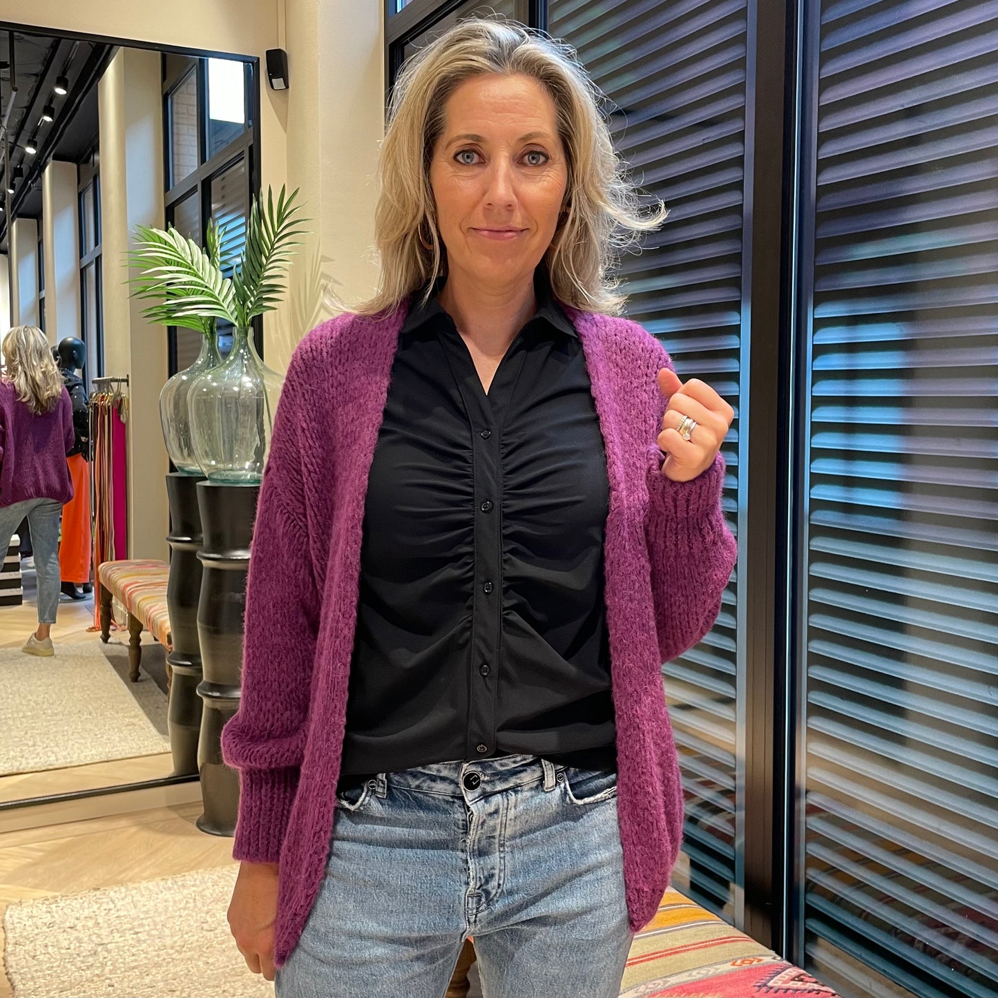 Triple Nine Vest Petra Magenta - Peet kleding