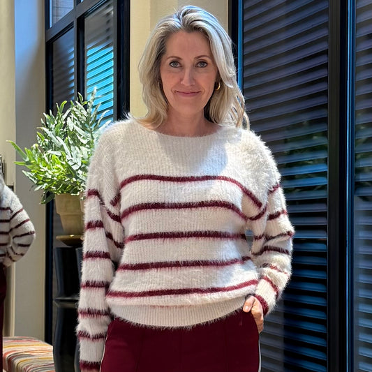 Red Button Fuzzy Sweater Ruby - Peet kleding