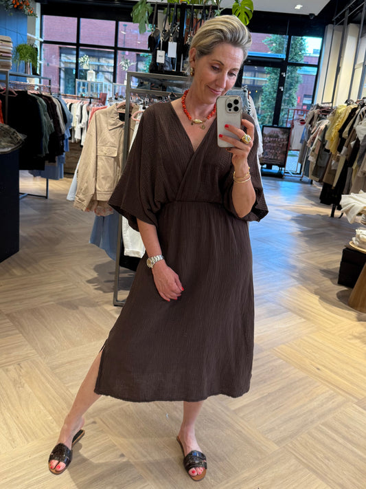 Jurk Mouseline Donkerbruin - Peet kleding