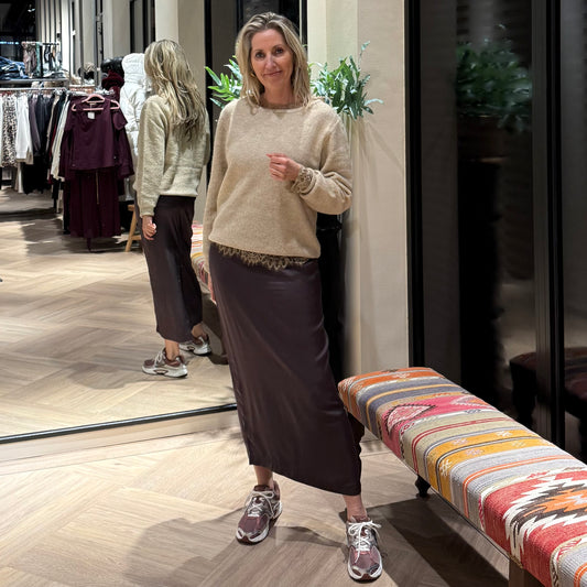 Ichi Trui Asdis Zand - Peet kleding
