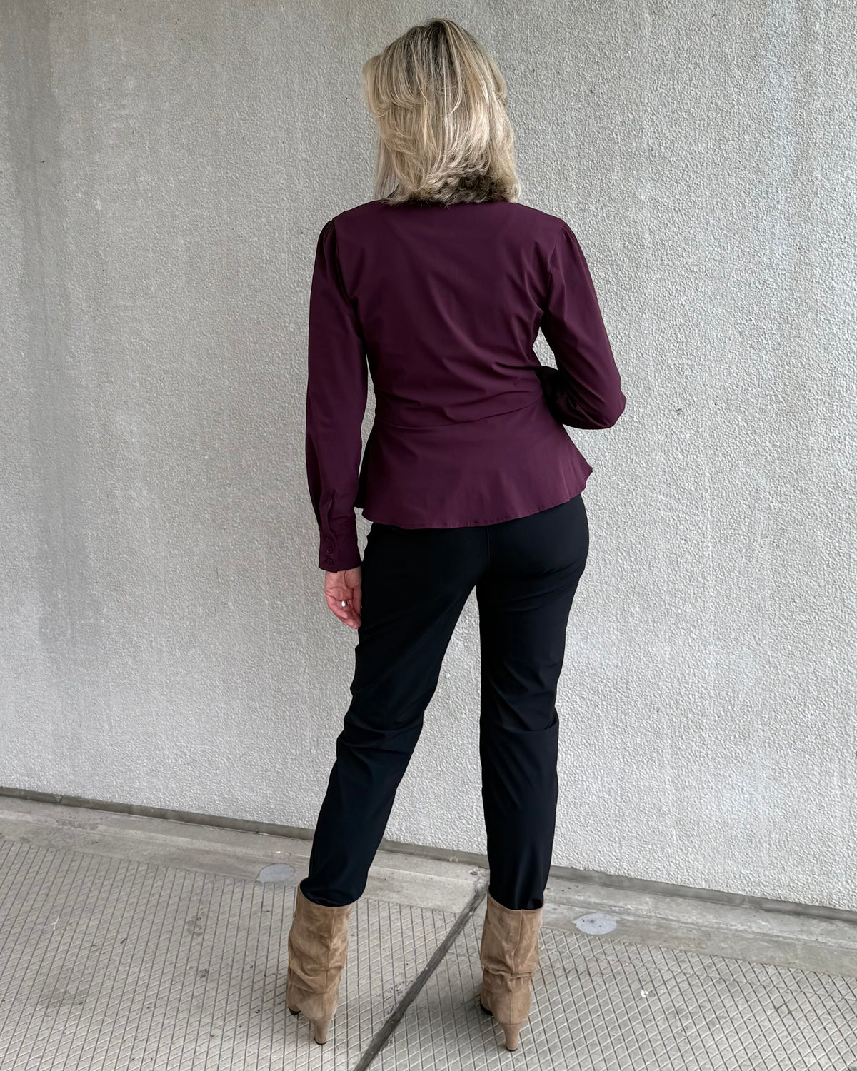 Triple Nine - Travel Blouse Simona Aubergine - 5950 - Peet kleding
