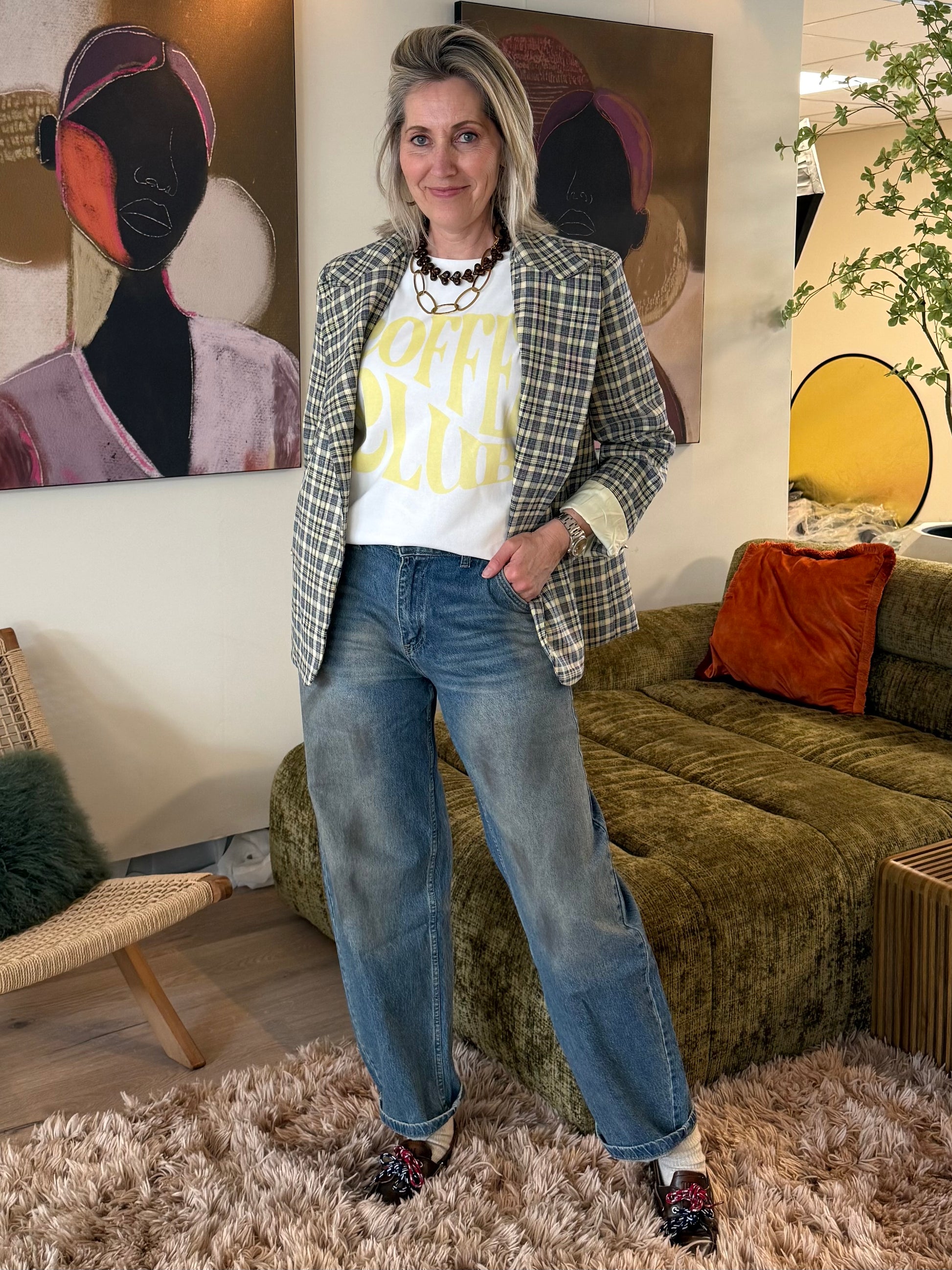 T-Shirt Ambika Coffee Club Geel - Peet kleding