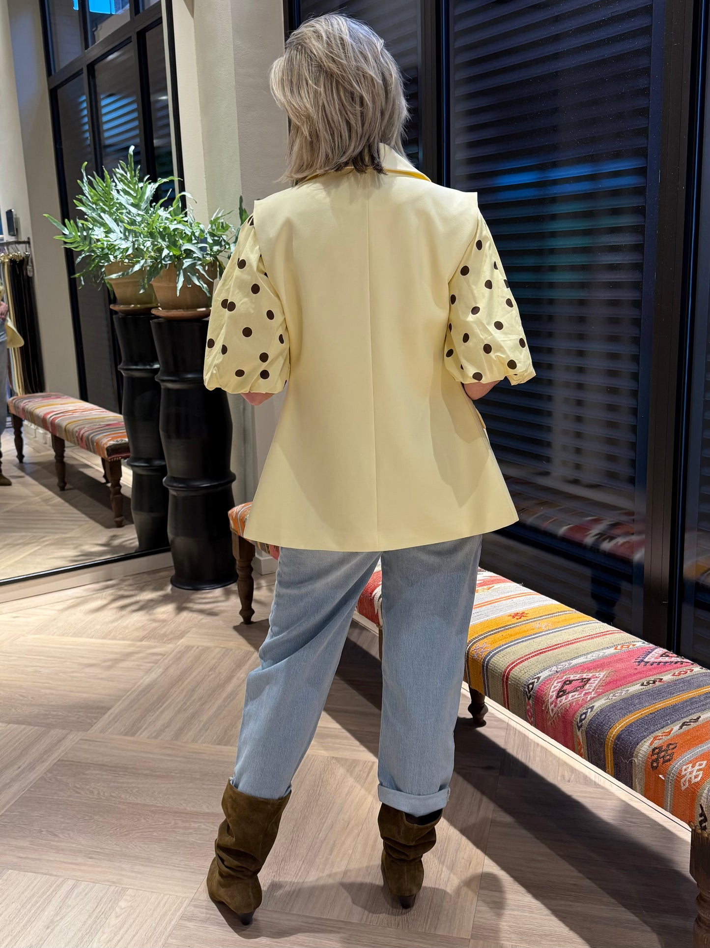Ambika Gilet Zachtgeel - Peet kleding