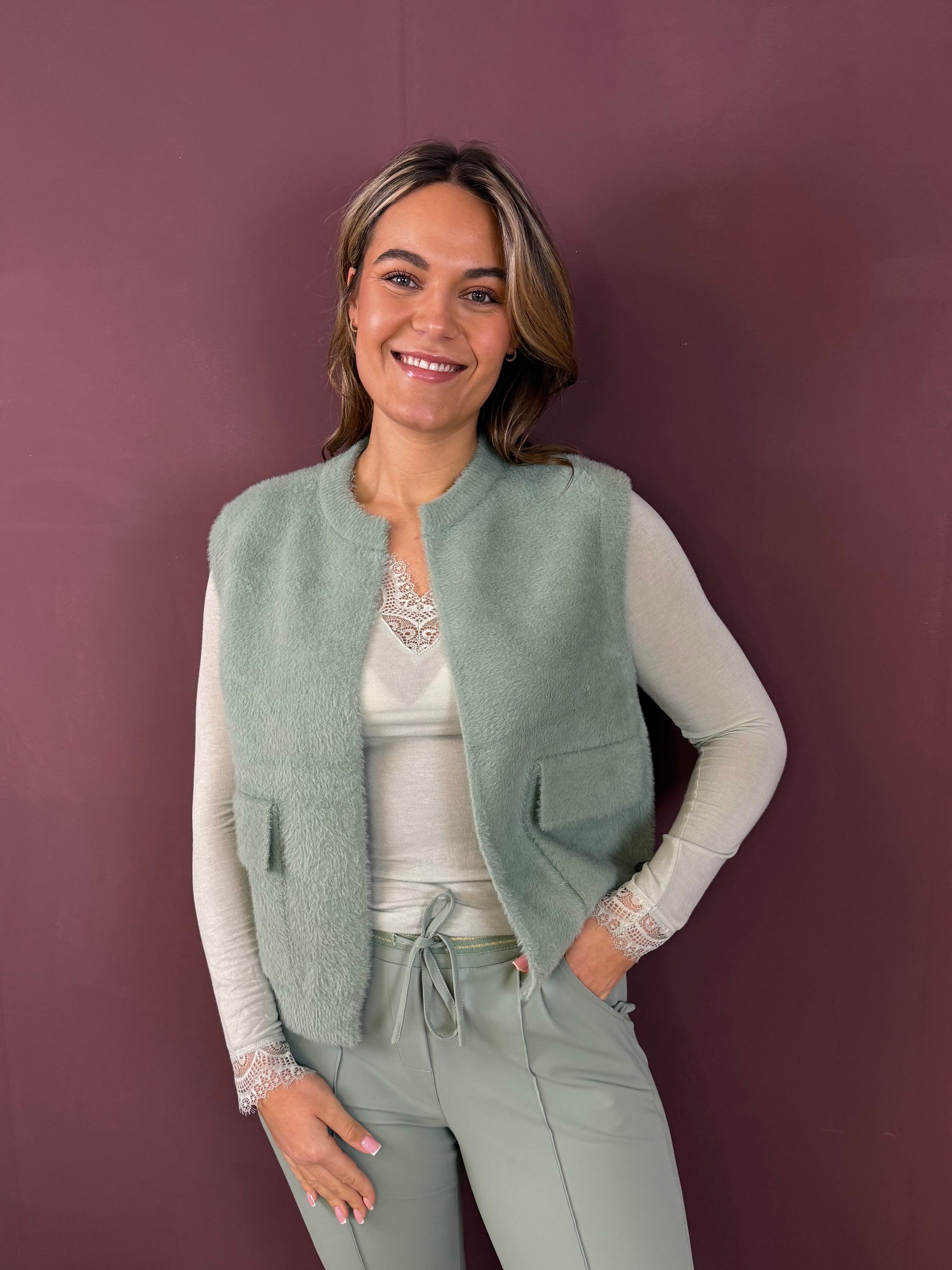 Triple Nine - Fluffy Gilet Inky Salie - 9001 - Peet kleding