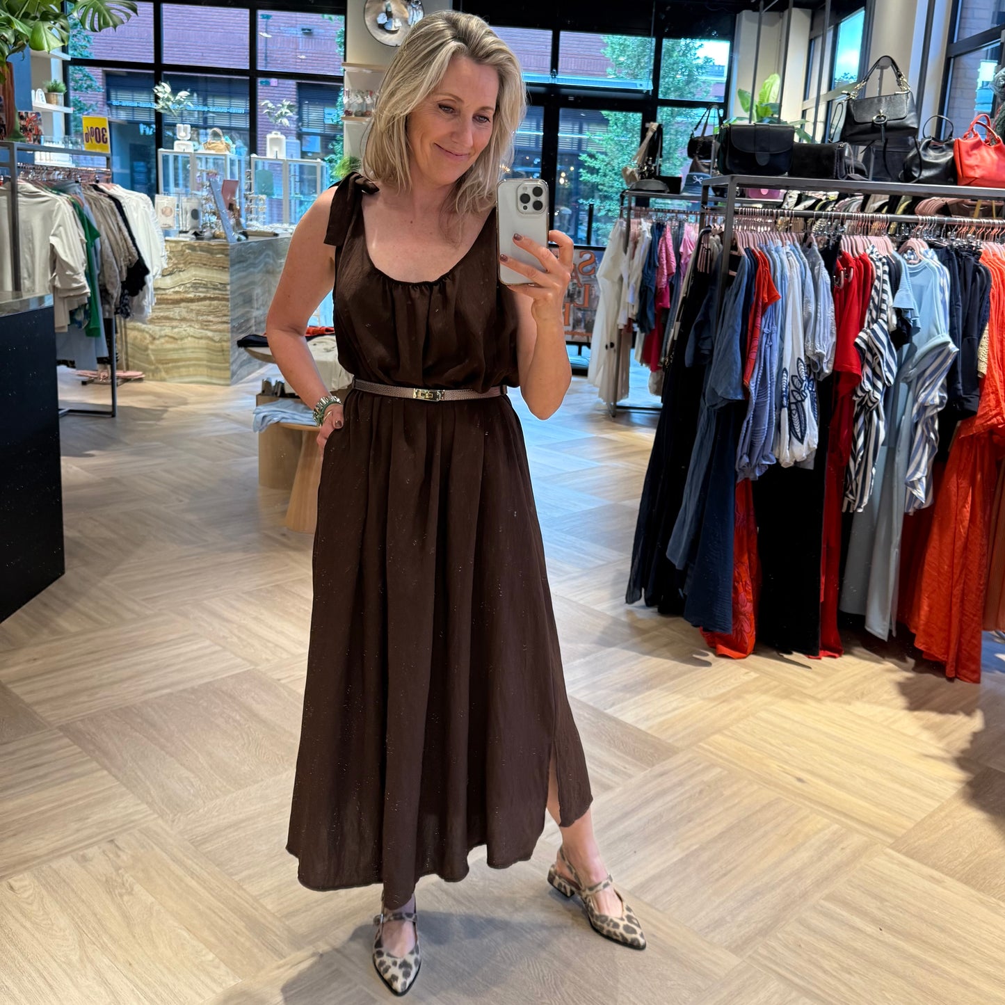 Azzurro Jurk Calinda Donkerbruin - Peet kleding