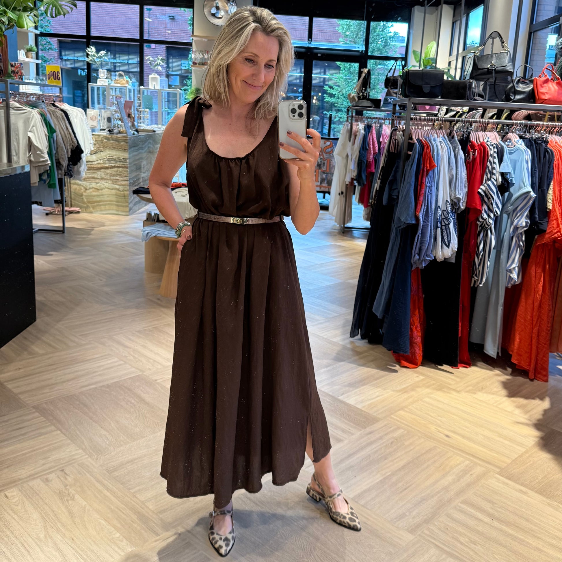 Azzurro Jurk Calinda Donkerbruin - Peet kleding
