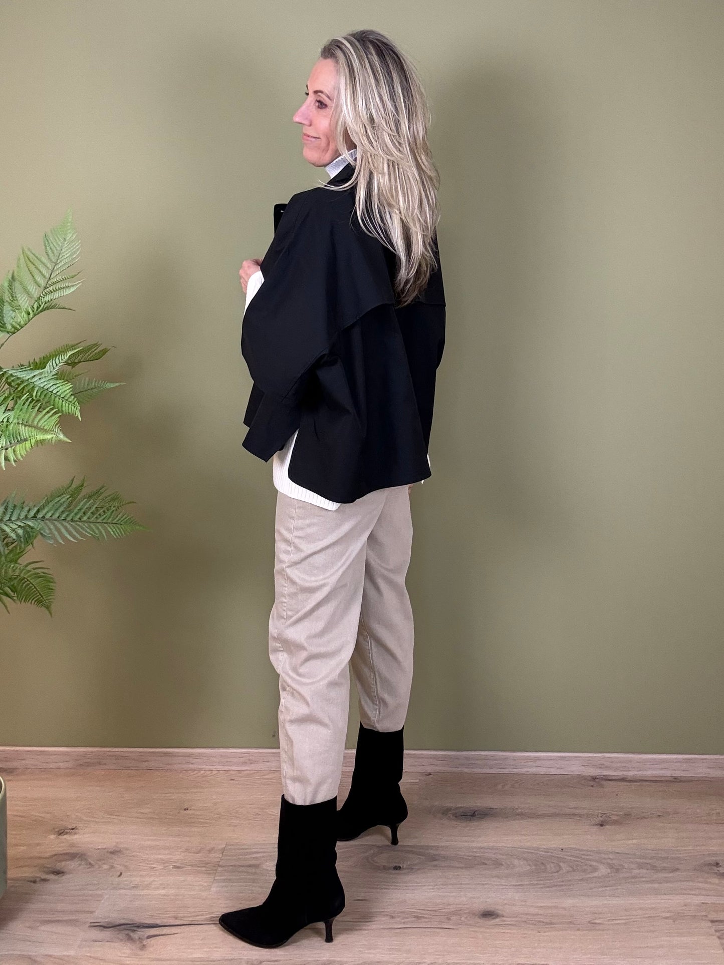 With Black Trench Cape Medusa Zwart - Peet kleding