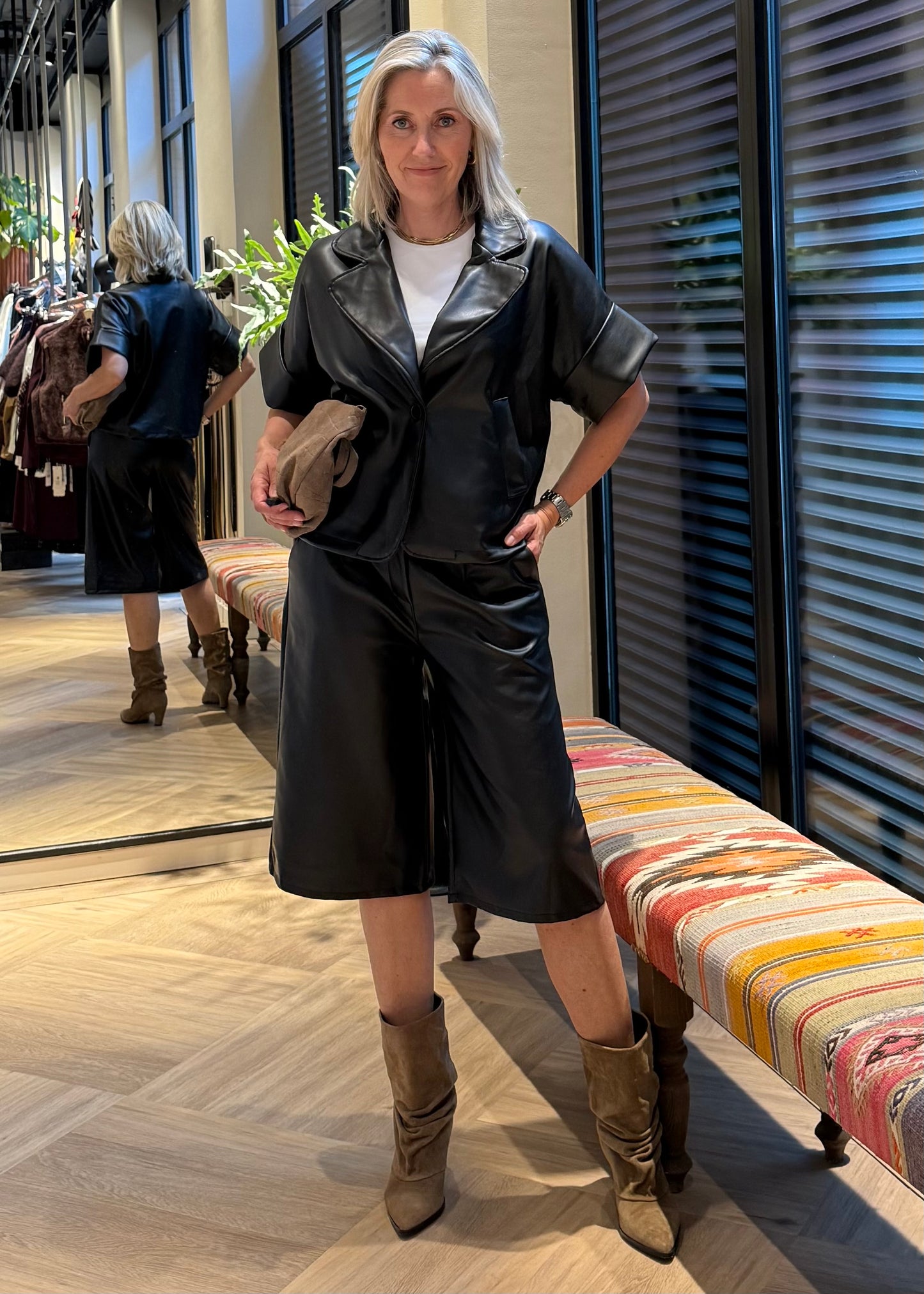 Faux Leather Jack Jona Zwart - Peet kleding