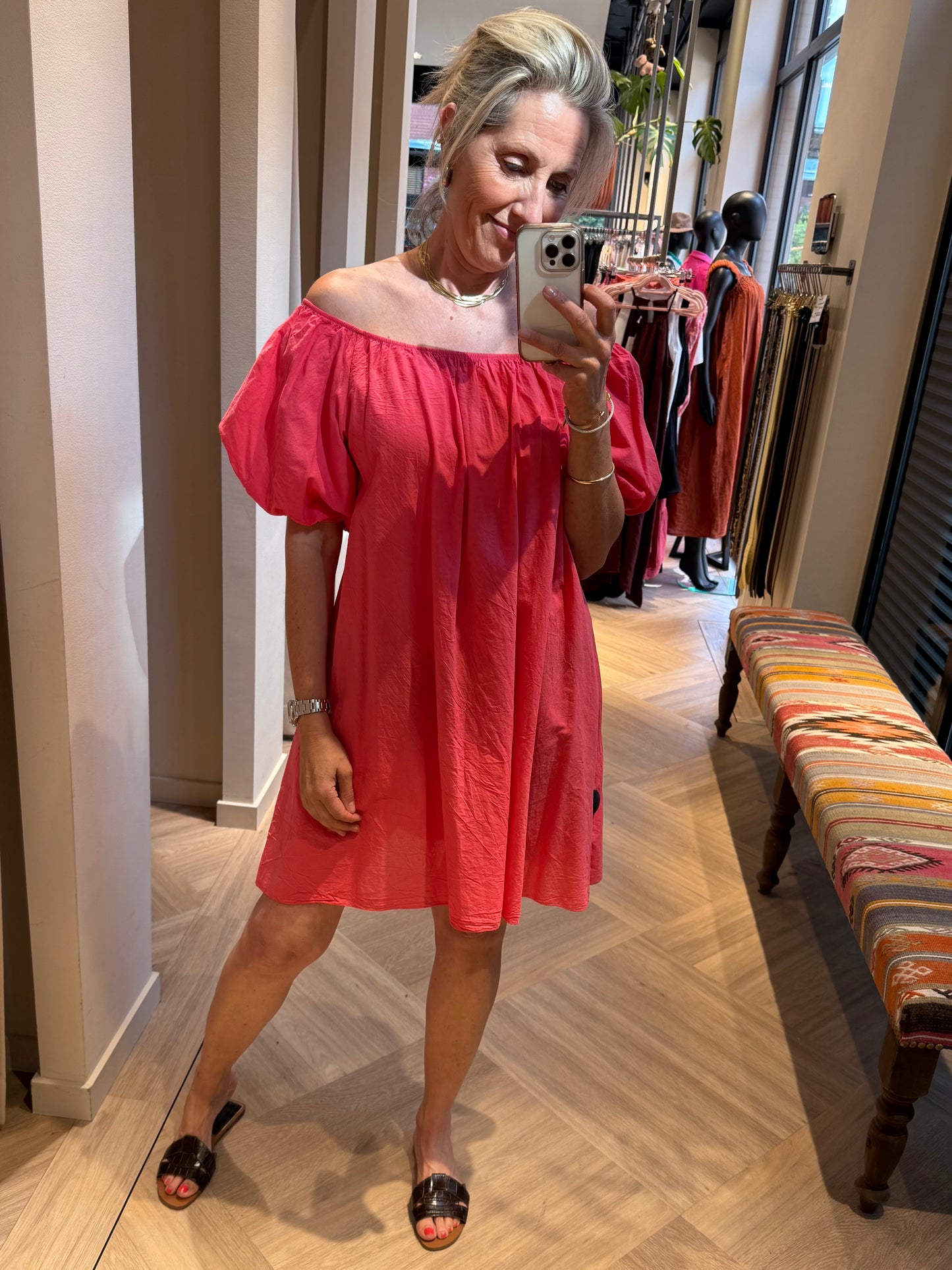 Jurk Maria Offshoulder Coraal - Peet kleding