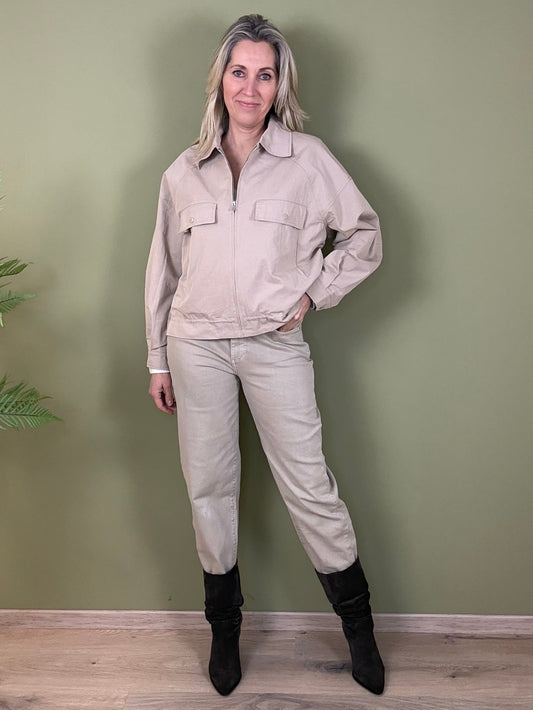 With Black Jacket Lydia Zand - Peet kleding