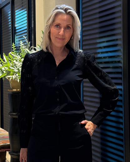 Triple Nine - Travel Blouse Milou Zwart - 5954 - Peet kleding