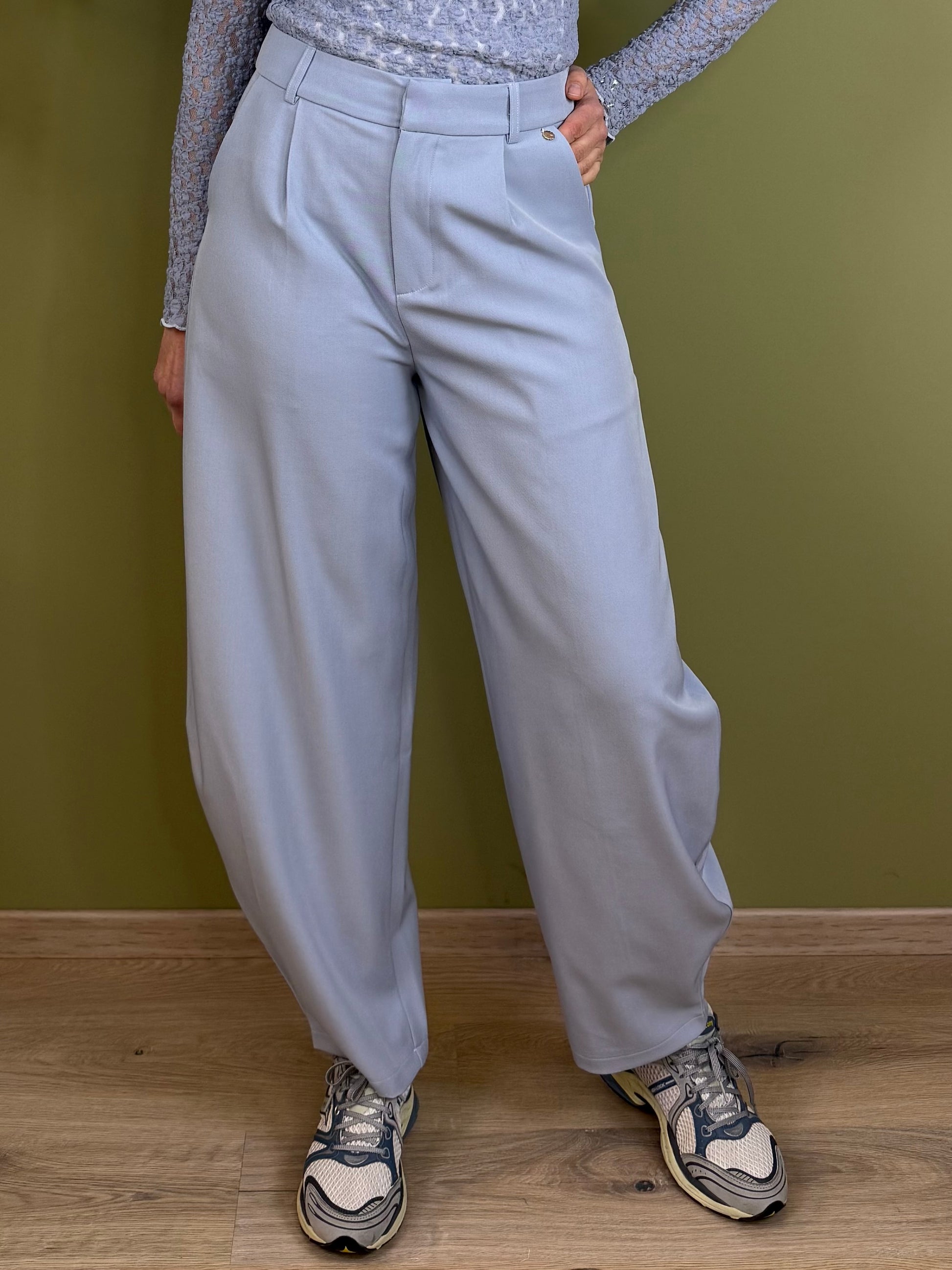 Ambika Broek Nina Barrel Lichtblauw - Peet kleding