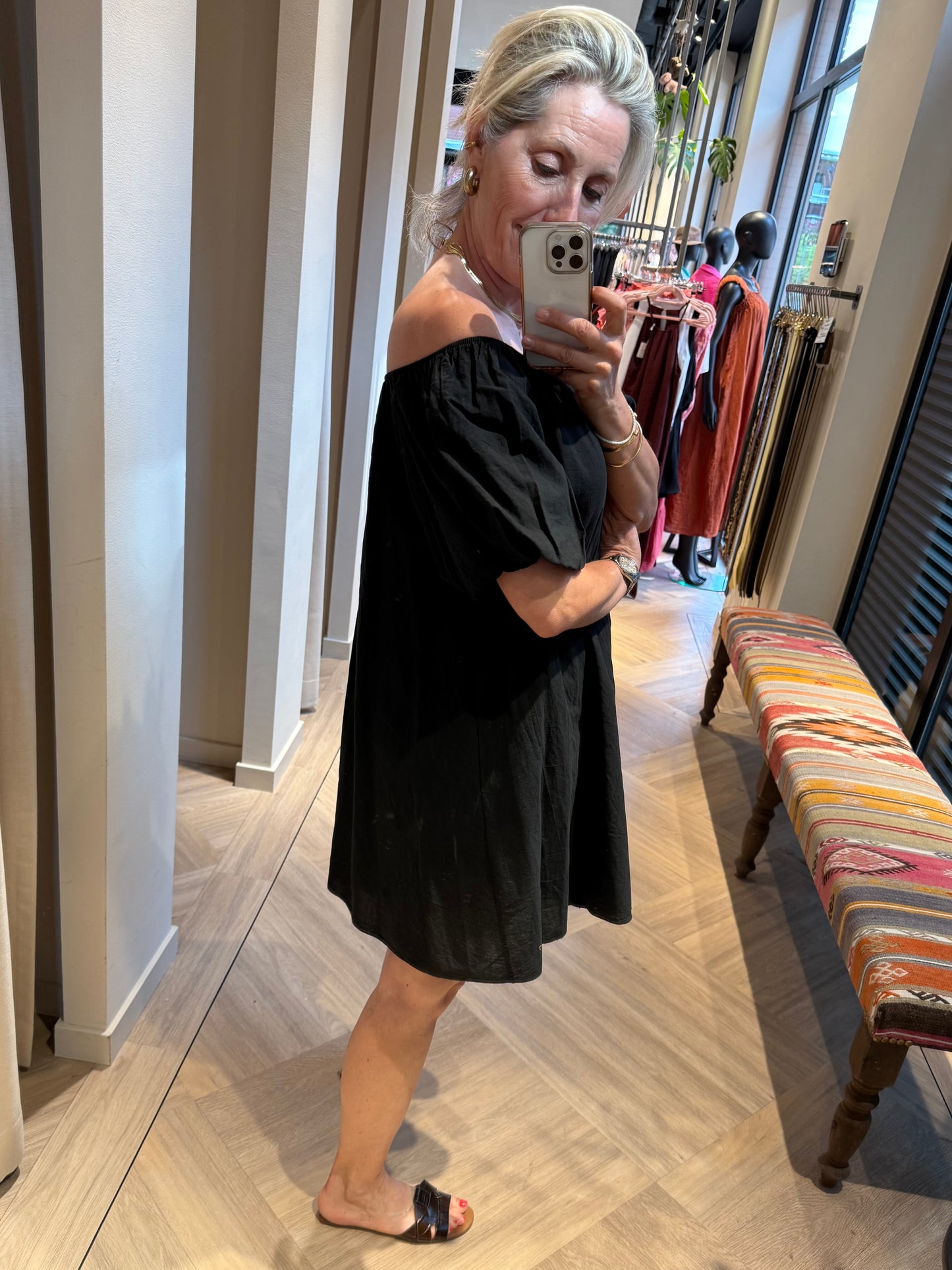 Jurk Maria Offshoulder Zwart - Peet kleding