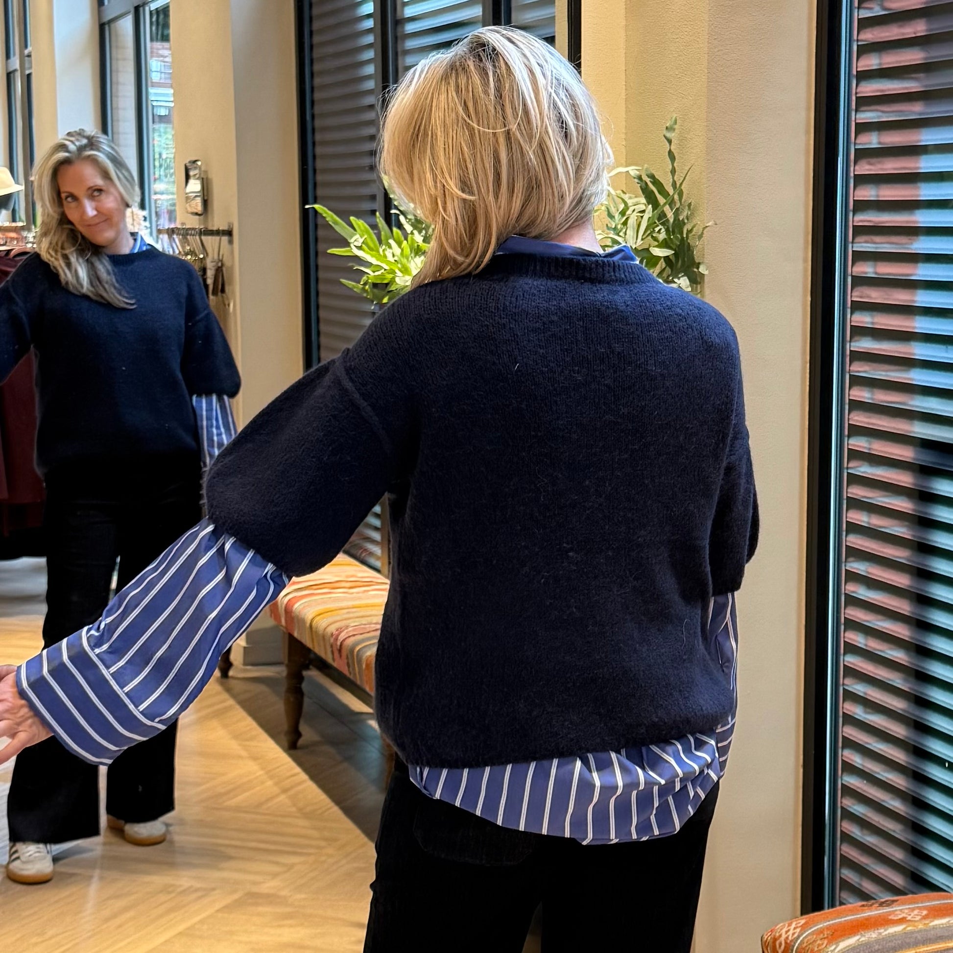 Triple Nine - Top Mary Alpaca Navy - Peet kleding