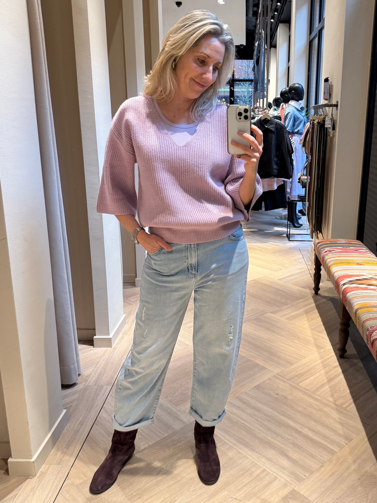 With Black Trui April Lavender - Peet kleding