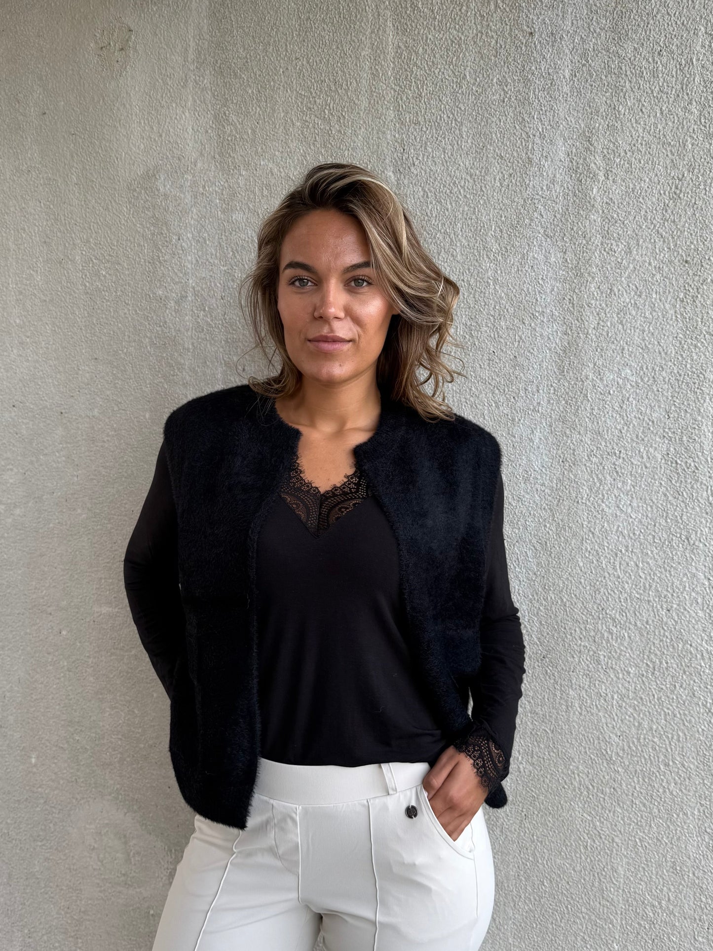 Cashmere Top Lou Lou Zwart - 9003 - Peet kleding