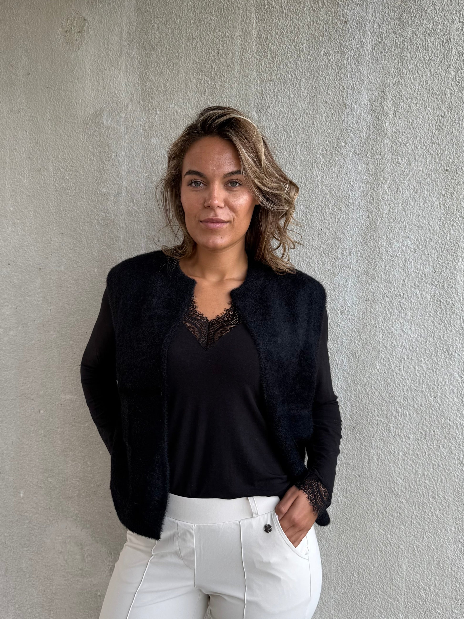 Cashmere Top Lou Lou Zwart - 9003 - Peet kleding