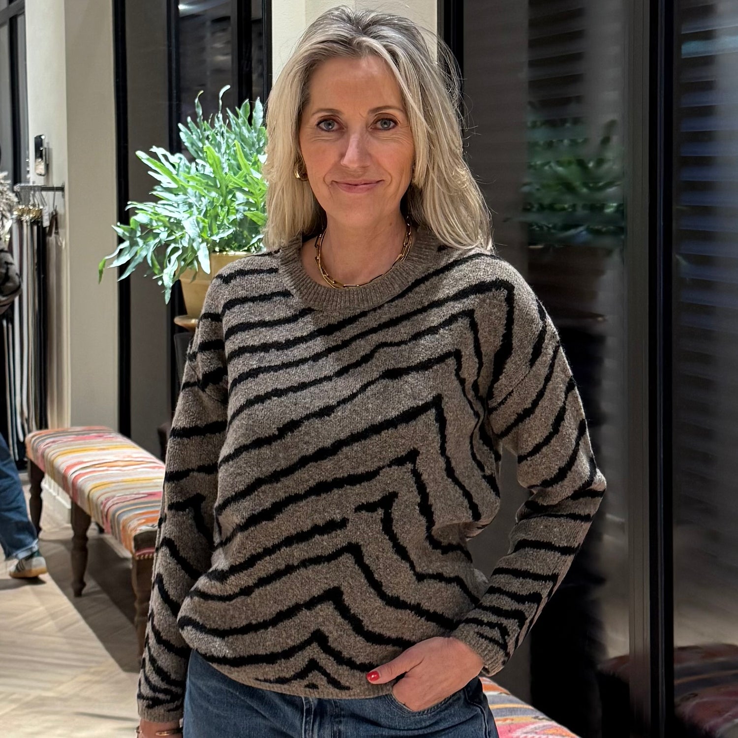 Zhrill Trui Nina Zebra Zand - Peet kleding