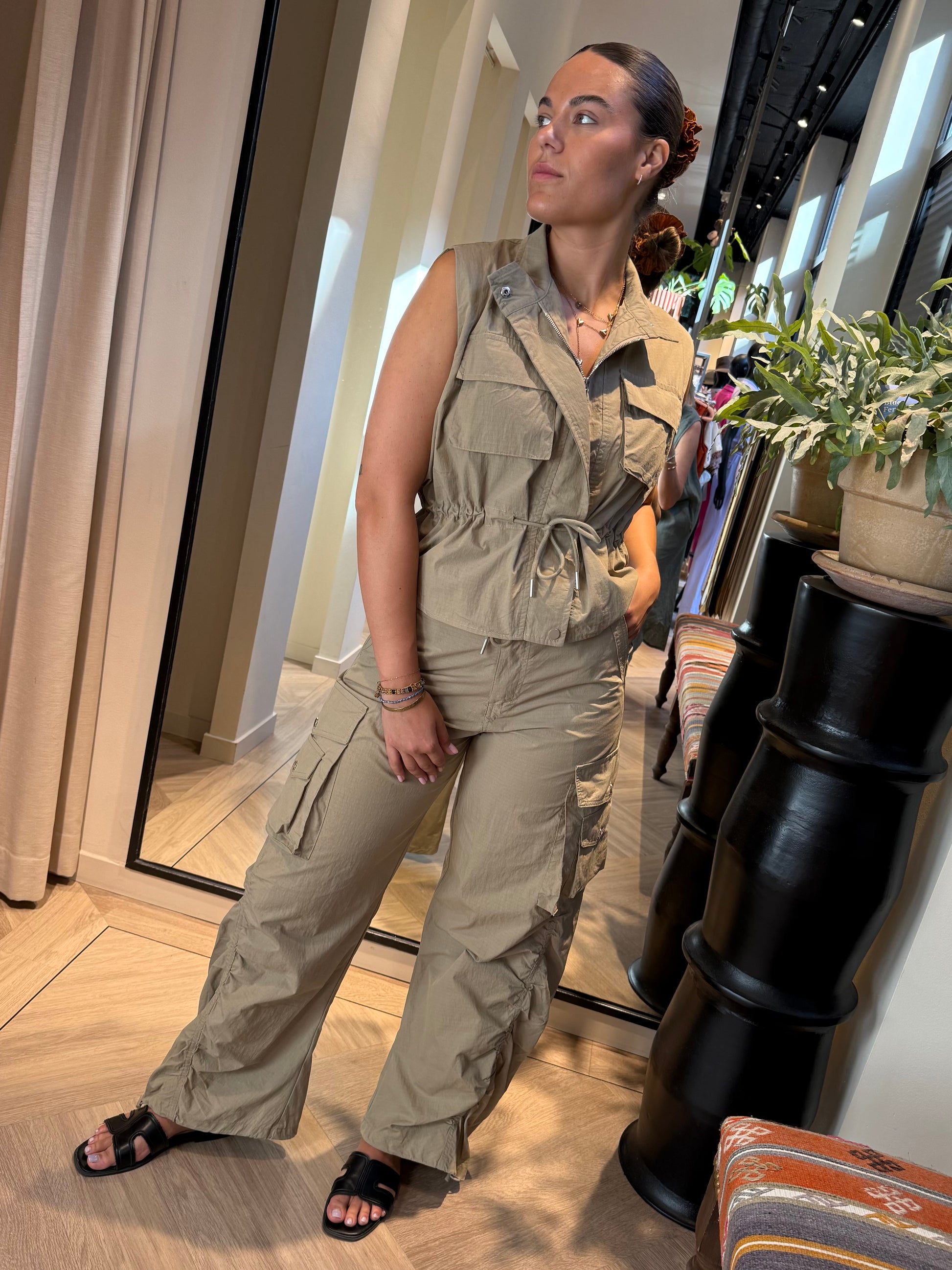 Ambika Gilet Aleid Khaki - Peet kleding