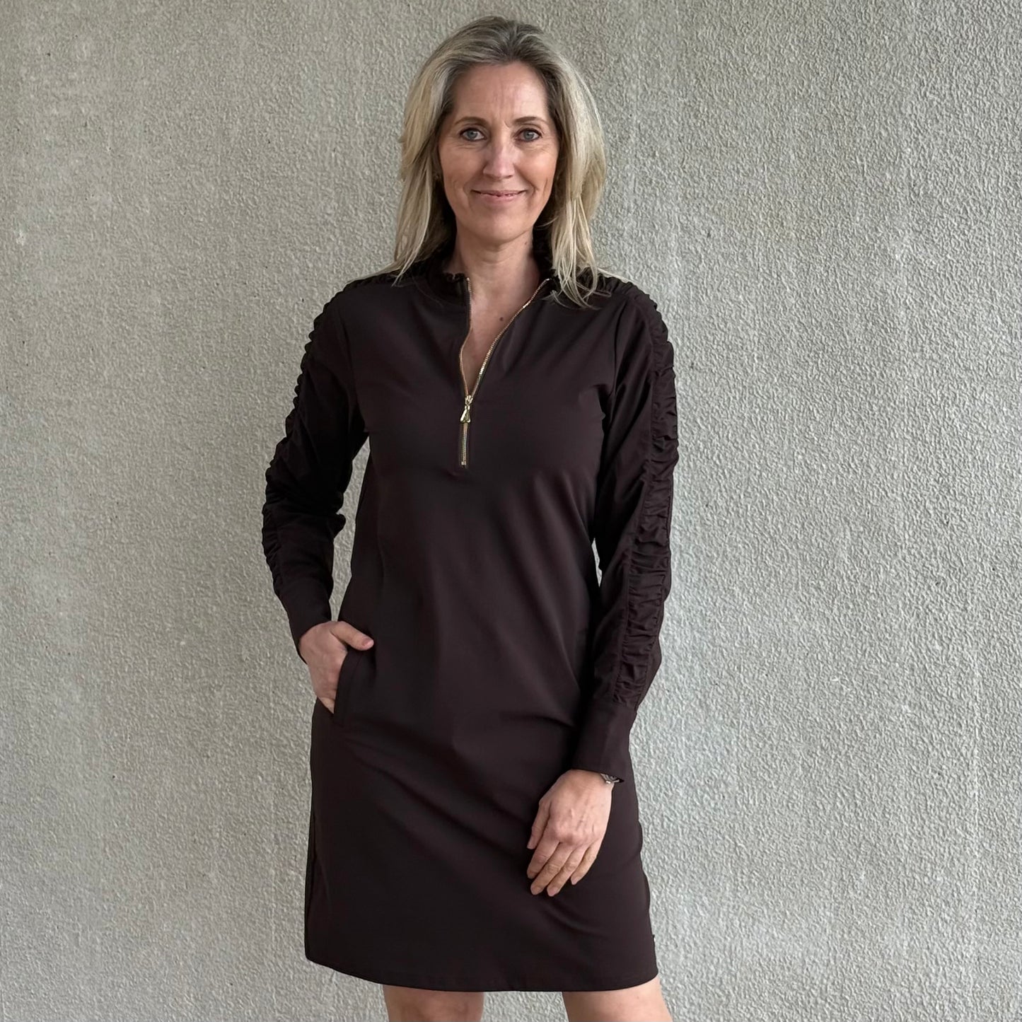 Triple Nine - Travel Jurk Mares Donkerbruin - 51815 - Peet kleding