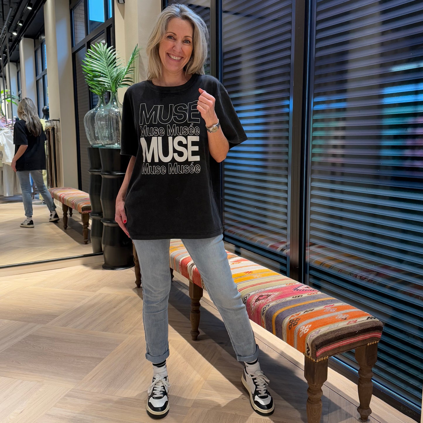 Copenhage Muse Logo Tee Zwart - Peet kleding