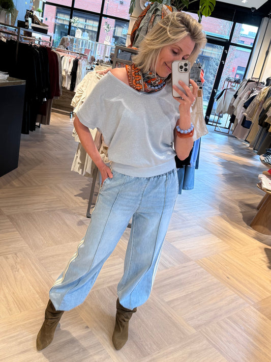 Red Button Top Jerry Lichtblauw - Peet kleding