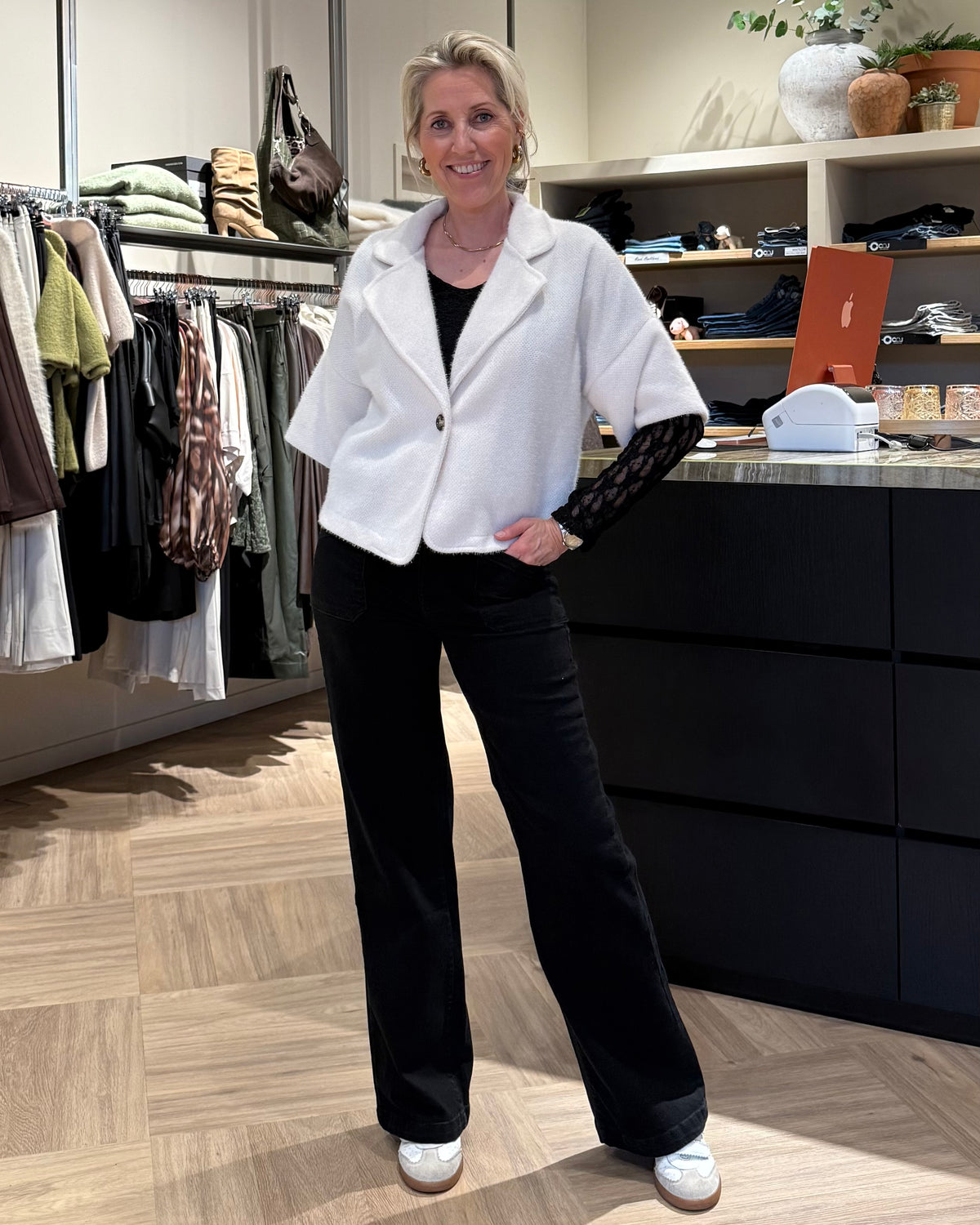 Fluffy Vest Jona Offwhite - Peet kleding